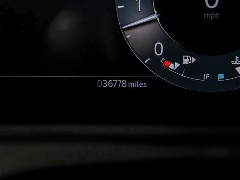 Used 2024 Land Rover Range Rover Velar Dynamic SE image 22