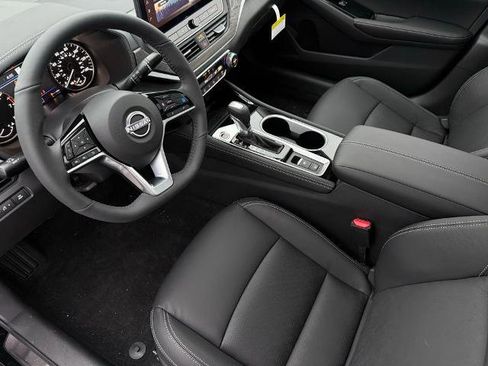 New 2025 Nissan Altima 2.5 SL image 17