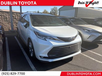 Certified 2023 Toyota Sienna Platinum