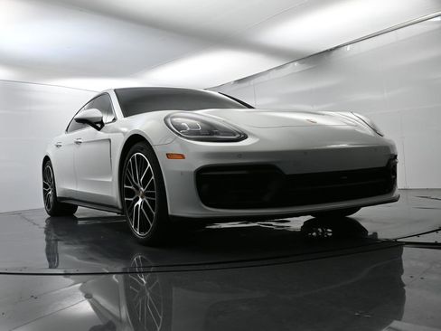 Certified 2023 Porsche Panamera Platinum Edition image 57