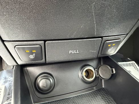 Used 2012 Hyundai Elantra FWD image 17