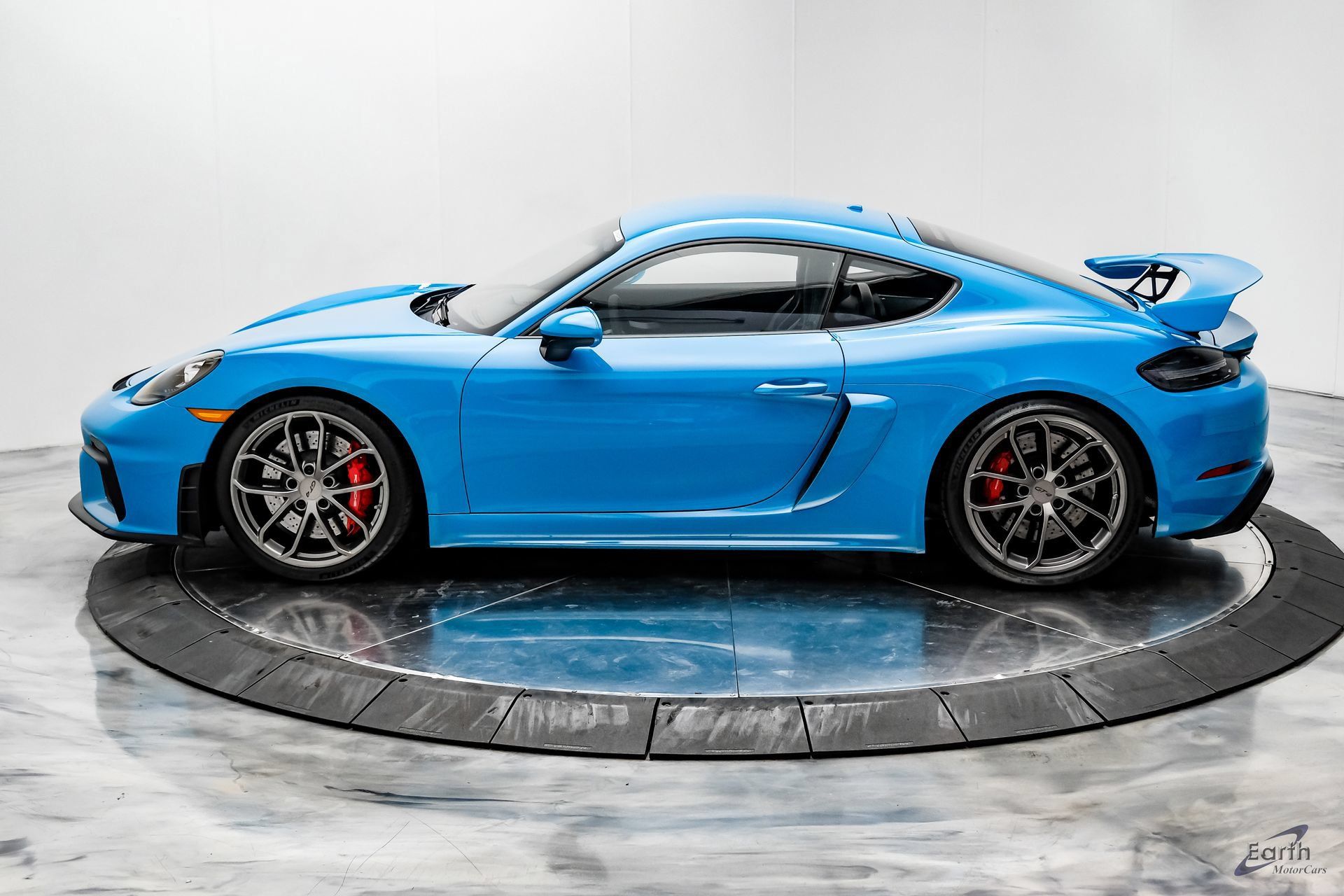 Used 2020 Porsche 718 Cayman GT4 RWD image 7