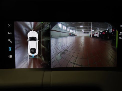 Used 2023 Porsche Taycan GTS image 20