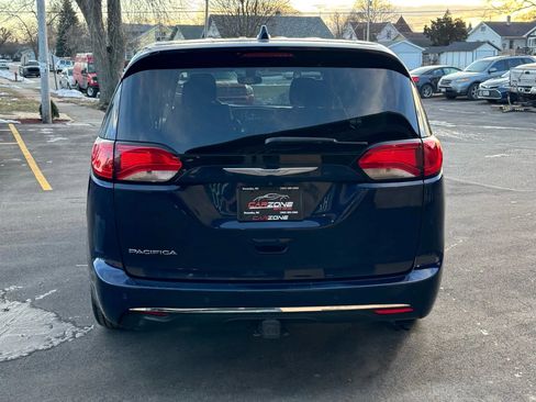 Used 2018 Chrysler Pacifica Touring Plus image 25