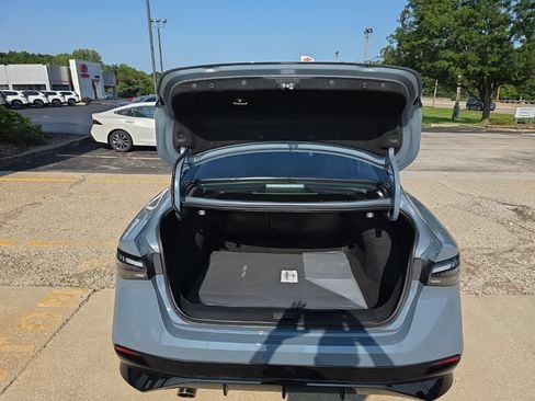 Used 2026 Nissan Sentra SR w/ Floor Mat Package FWD image 5