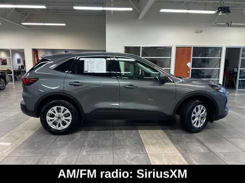 Used 2023 Ford Escape Active w/ Tech Pack #2 AWD/4WD image 11