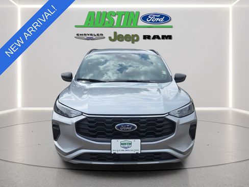 Used 2024 Ford Escape ST-Line w/ Tech Pack #1 AWD/4WD image 8