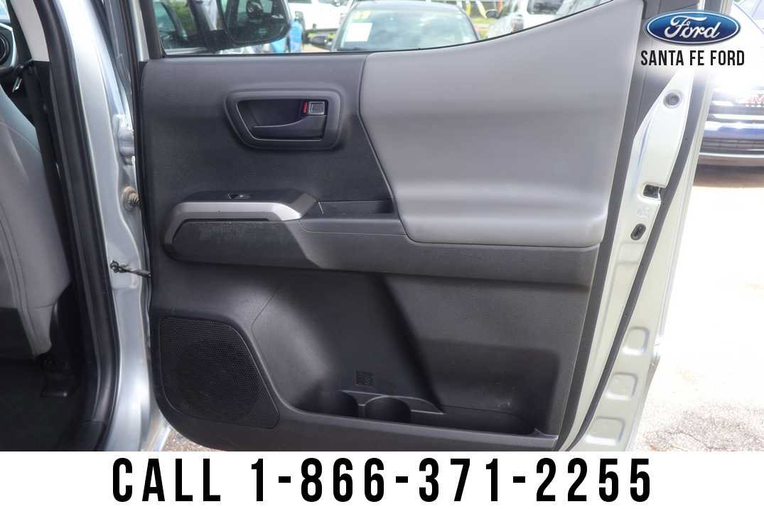 Used 2023 Toyota Tacoma SR5 RWD image 20