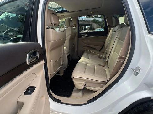 Used 2014 Jeep Grand Cherokee Overland image 29