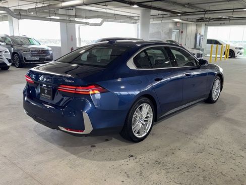 Used 2024 BMW 530i xDrive w/ Convenience Package AWD/4WD image 7