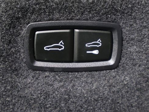 Used 2023 Porsche Taycan image 51