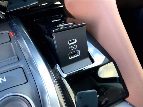 Used 2025 Acura MDX SH-AWD w/ Technology Package image 30