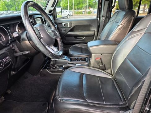 Used 2021 Jeep Wrangler Unlimited Sahara w/ Cold Weather Group AWD/4WD image 19