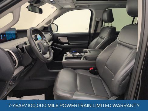 Used 2025 Ford Expedition Active AWD/4WD image 4