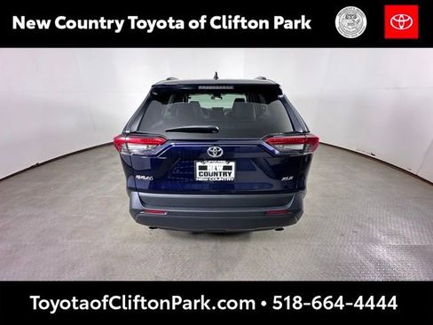 Used 2023 Toyota RAV4 XLE Premium FWD image 4