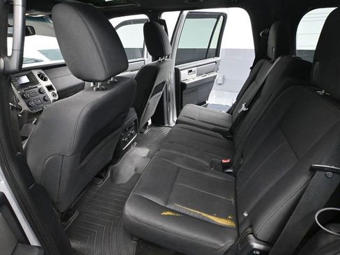 Used 2017 Ford Expedition XLT image 35