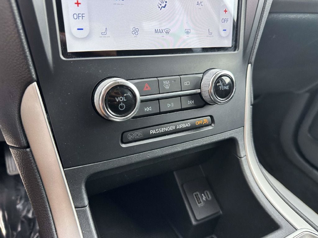 Used 2024 Ford Edge SEL AWD/4WD image 23