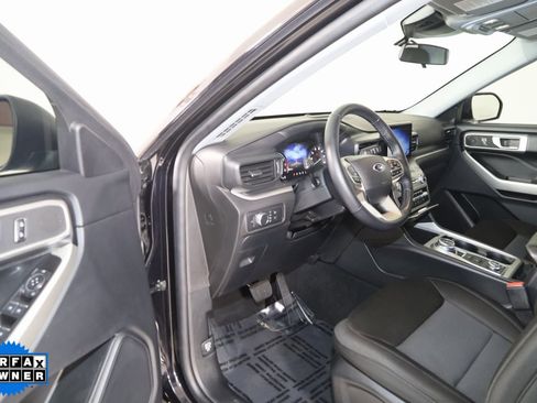 Used 2022 Ford Explorer XLT image 51