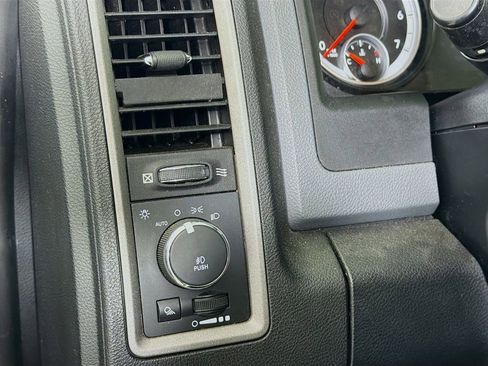 Used 2014 RAM 1500 Express image 12