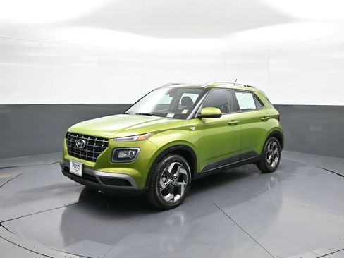 Certified 2023 Hyundai Venue SEL FWD image 1