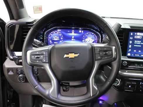 Used 2024 Chevrolet Silverado 2500 LTZ w/ LTZ Convenience Package AWD/4WD image 38