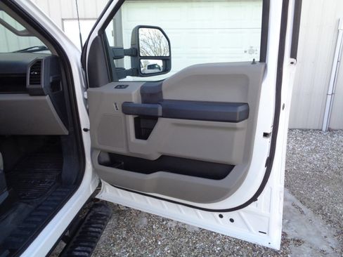 Used 2022 Ford F250 XL w/ Power Equipment Group image 66