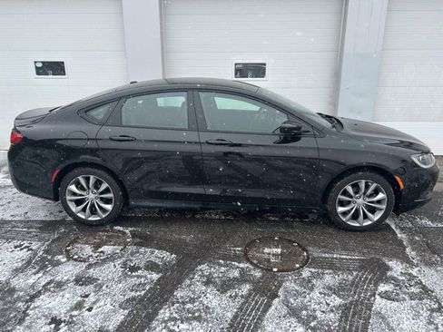 Certified 2016 Chrysler 200 S w/ Comfort Group image 6