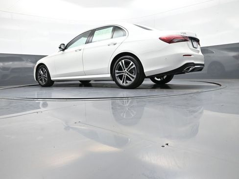Used 2023 Mercedes-Benz E 350 4MATIC Sedan w/ Premium Package image 33