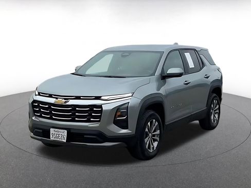 Used 2025 Chevrolet Equinox LT image 7