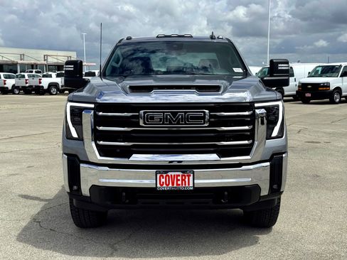Used 2024 GMC Sierra 3500 SLE w/ SLE Value Package AWD/4WD image 4