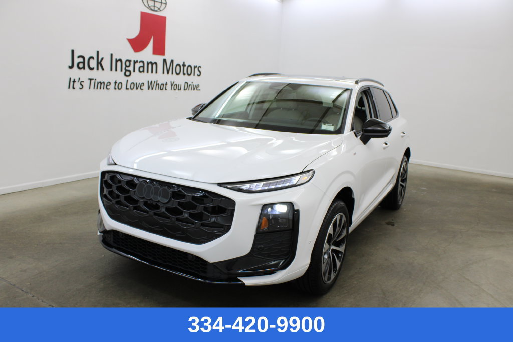 New 2026 Audi Q3 quattro 2.0T AWD/4WD 360° Tour
