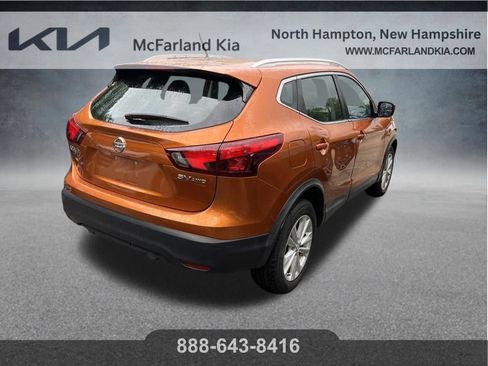 Used 2017 Nissan Rogue Sport SV AWD/4WD image 4