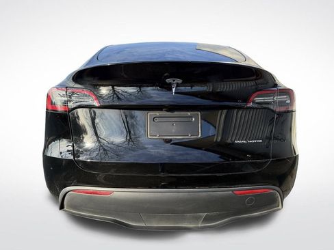 Used 2023 Tesla Model Y Long Range image 5
