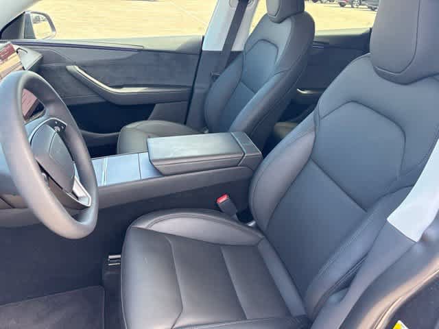 Used 2026 Tesla Model Y AWD image 11