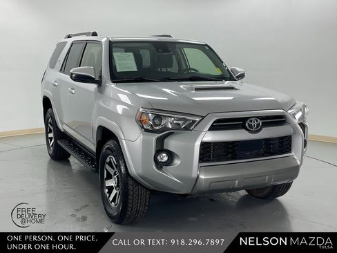 Used 2022 Toyota 4Runner TRD Off-Road image 4
