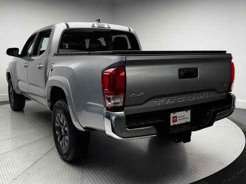 Used 2023 Toyota Tacoma SR5 AWD/4WD image 39