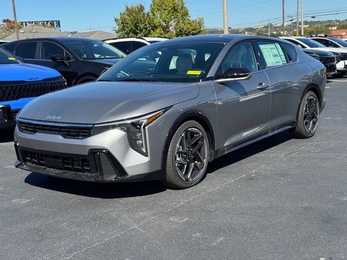New 2025 Kia K4 GT-Line image 6