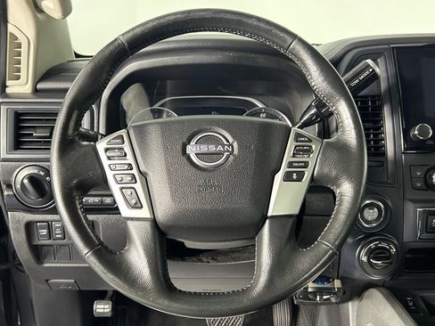 Used 2024 Nissan Titan SV w/ SV Convenience Package AWD/4WD image 24