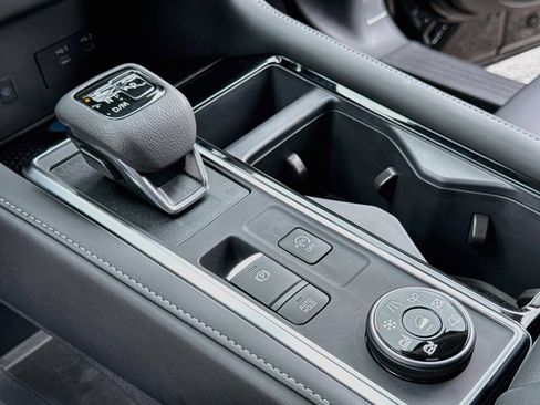 New 2026 Nissan Pathfinder SL AWD/4WD image 14