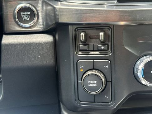 Used 2024 Ford F250 Lariat AWD/4WD image 26