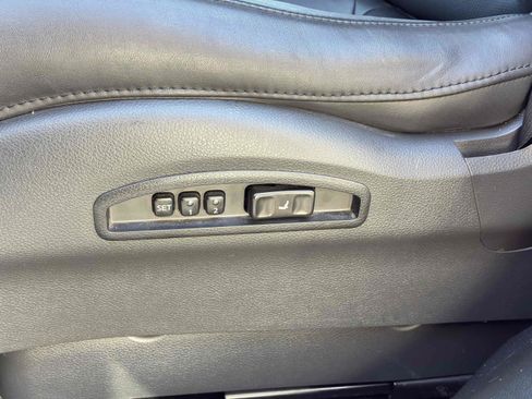 Used 2005 INFINITI FX45 AWD w/ (U01) Technology Pkg image 39