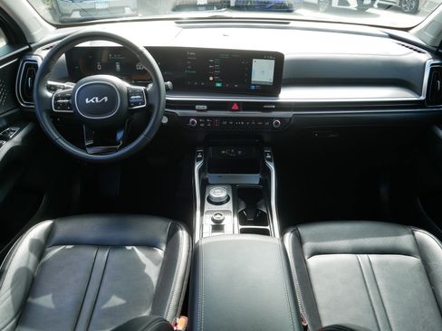 Certified 2025 Kia Sorento EX w/ EX Panoramic Sunroof Package AWD/4WD image 10