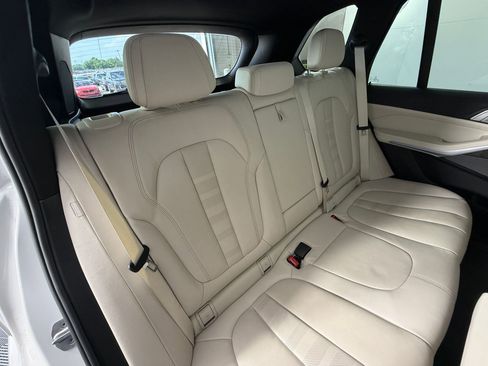 Used 2021 BMW X5 xDrive45e w/ M Sport Package AWD/4WD image 33