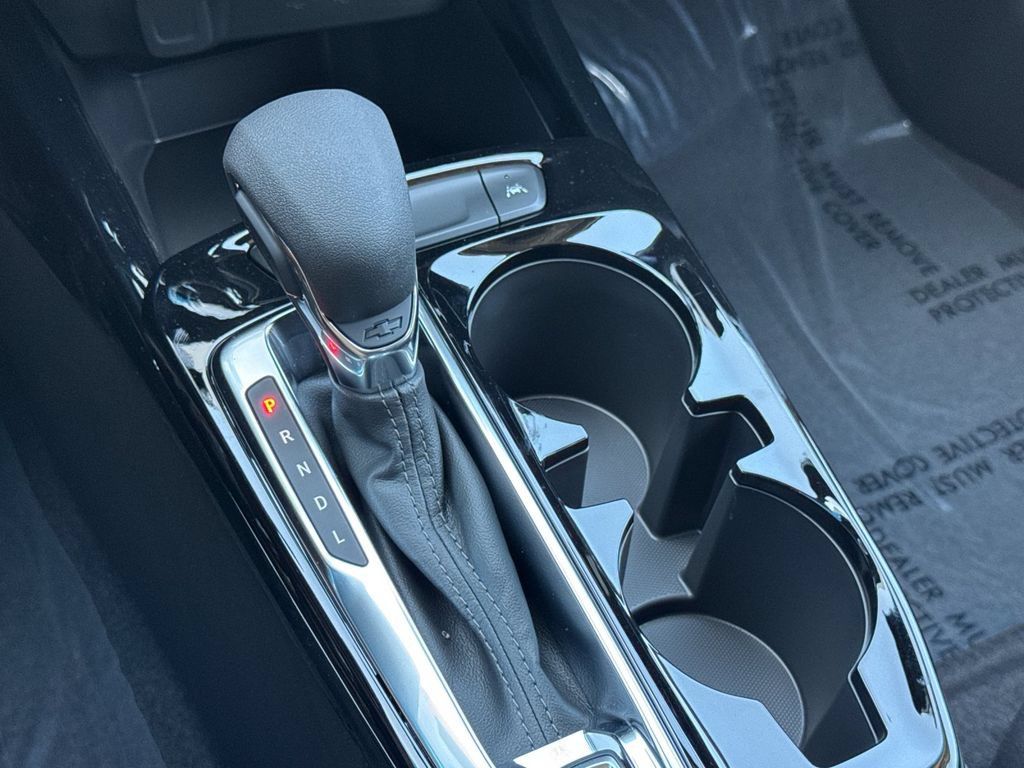 New 2026 Chevrolet Trax LT w/ Midnight Edition FWD image 20