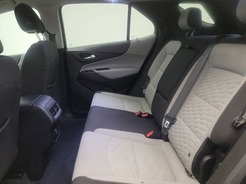 Used 2021 Chevrolet Equinox LS w/ LS Convenience Package image 18