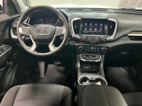 Certified 2022 GMC Terrain SLE w/ Driver Convenience Package image 12