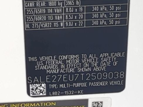 New 2026 Land Rover Defender 110 X-Dynamic SE image 40