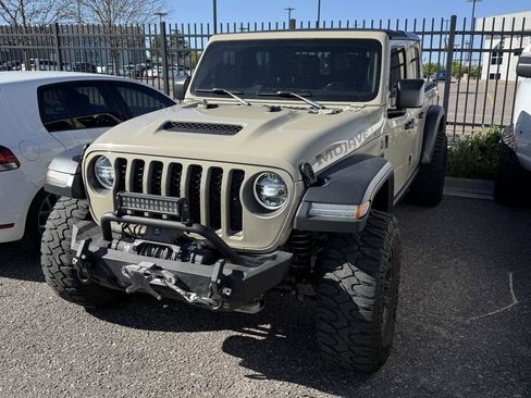 Used 2020 Jeep Gladiator Mojave AWD/4WD image 2