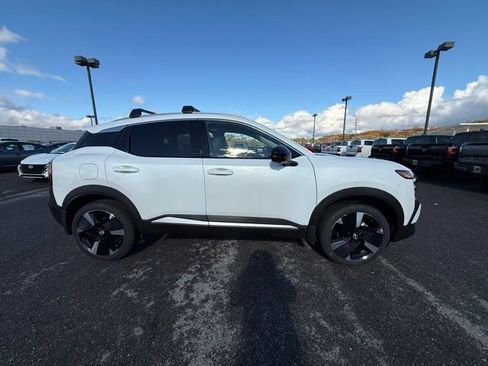 New 2026 Nissan Kicks SR w/ Cold Weather Package image 4