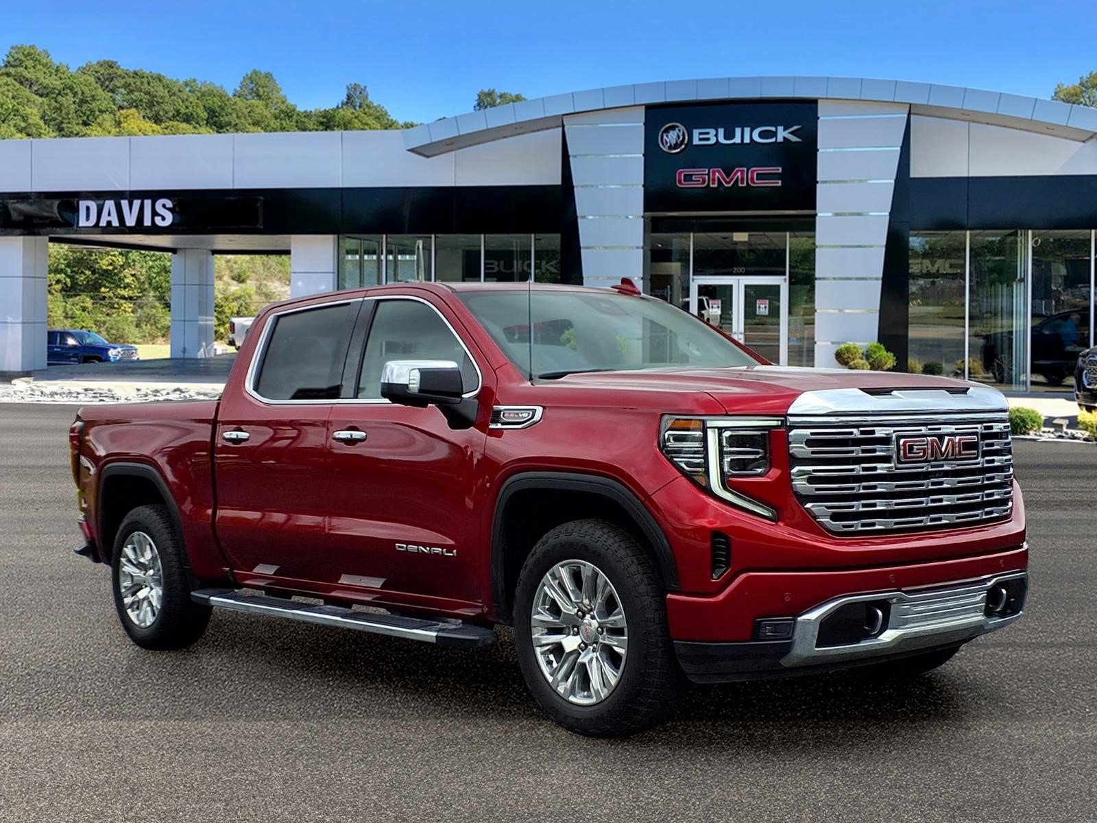 Used 2023 GMC Sierra 1500 Denali w/ Technology Package AWD/4WD image 1